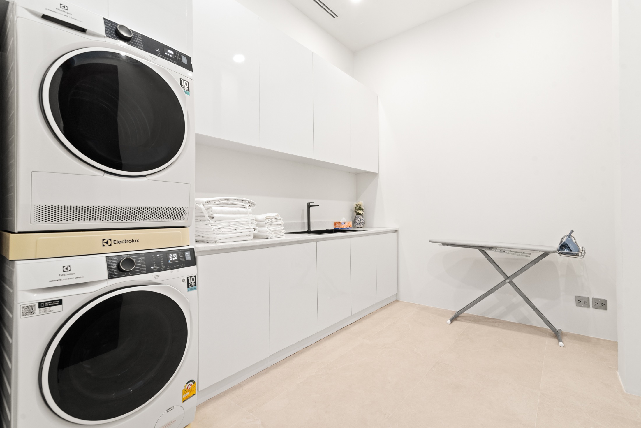 Laundry Room Beso Grande