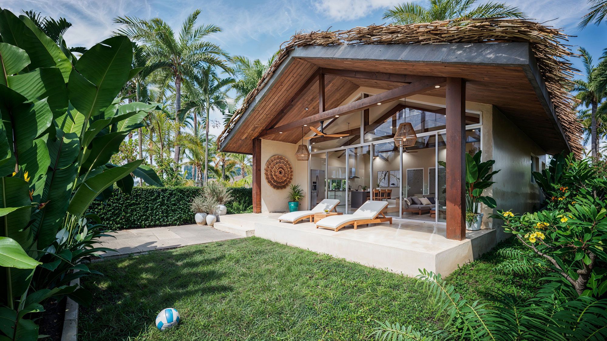 Beautiful 2 Bedroom Pool Villa in Koh Samui