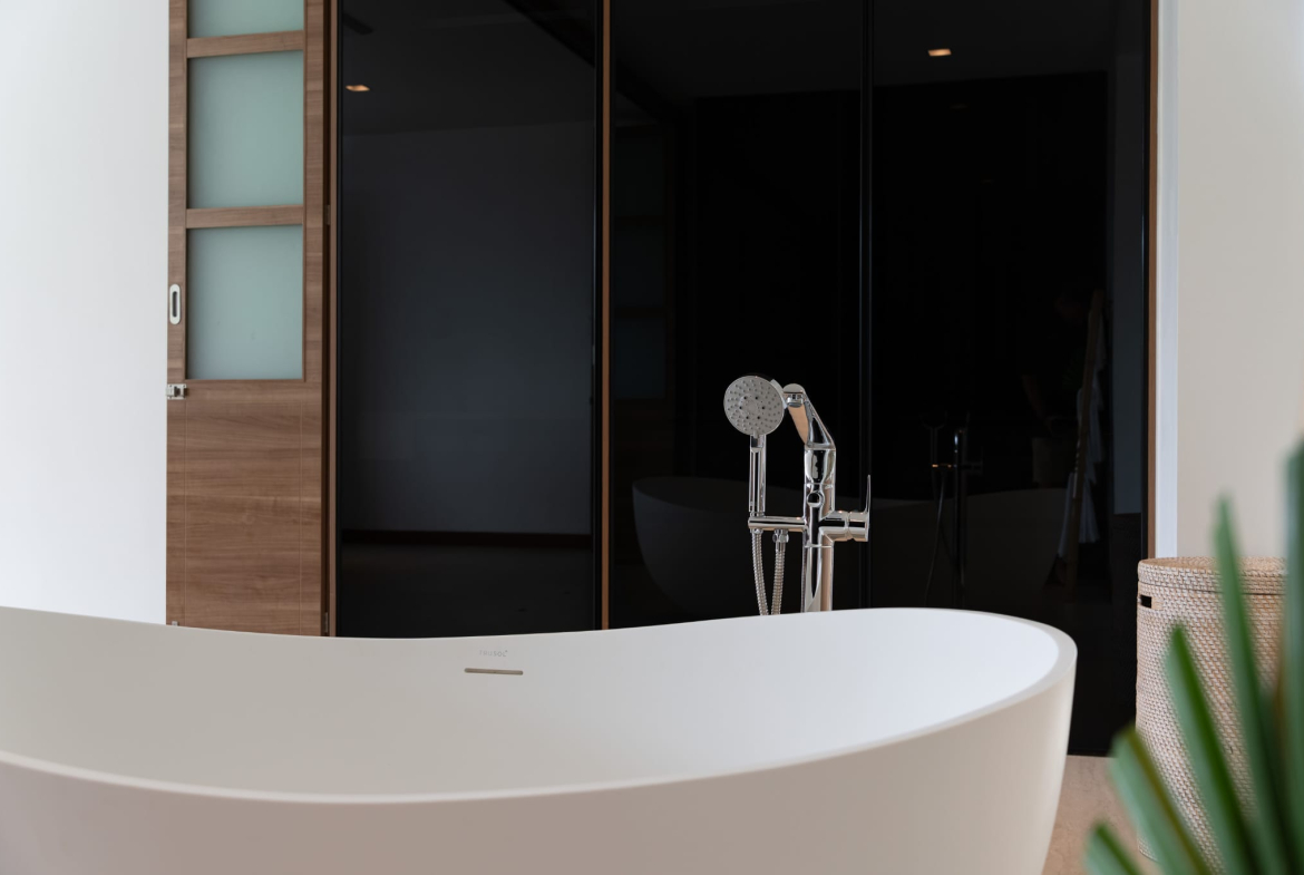 Exclusive 4-Bedroom Luxury Sea View Villa for Sale in Bophut, Koh Samui