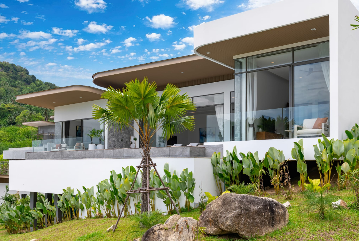 Exclusive 4-Bedroom Luxury Sea View Villa for Sale in Bophut, Koh Samui
