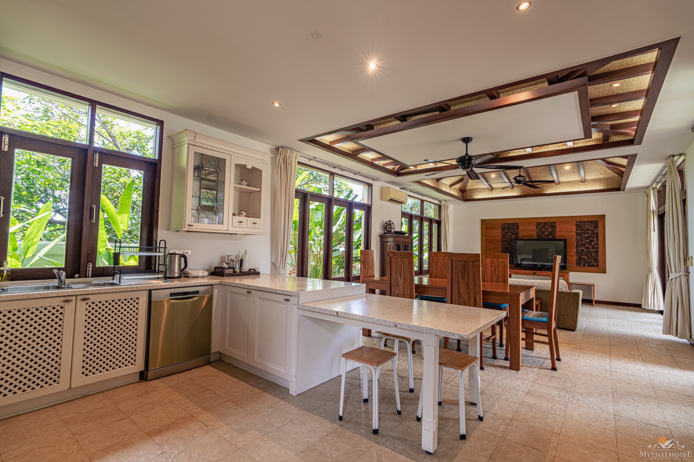 3-Bedroom Pool Villa for Sale in Chaweng Noi, Koh Samui – Tropical Garden, Sea Views & Freehold Option