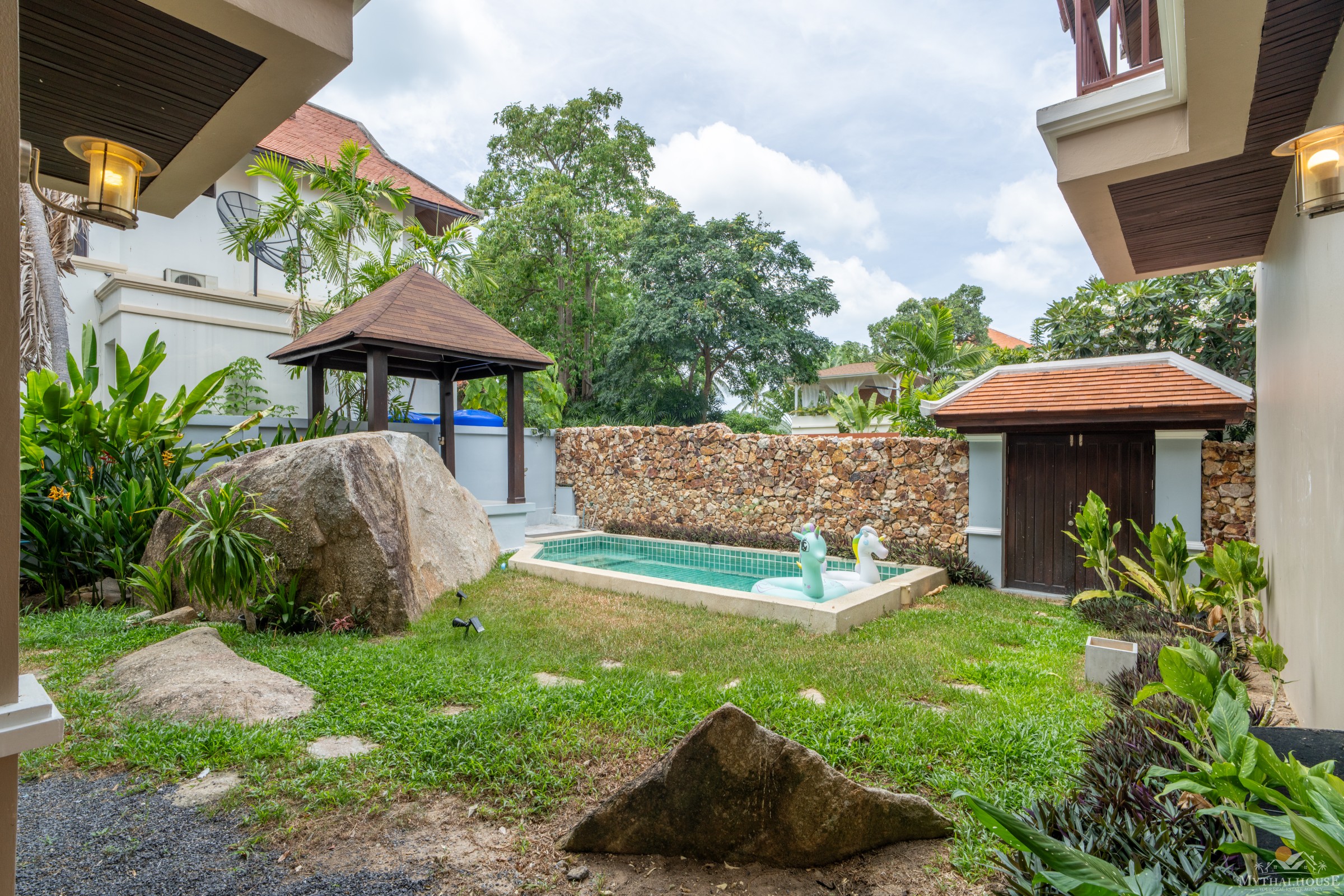 3-Bedroom Pool Villa for Sale in Chaweng Noi, Koh Samui – Tropical Garden, Sea Views & Freehold Option
