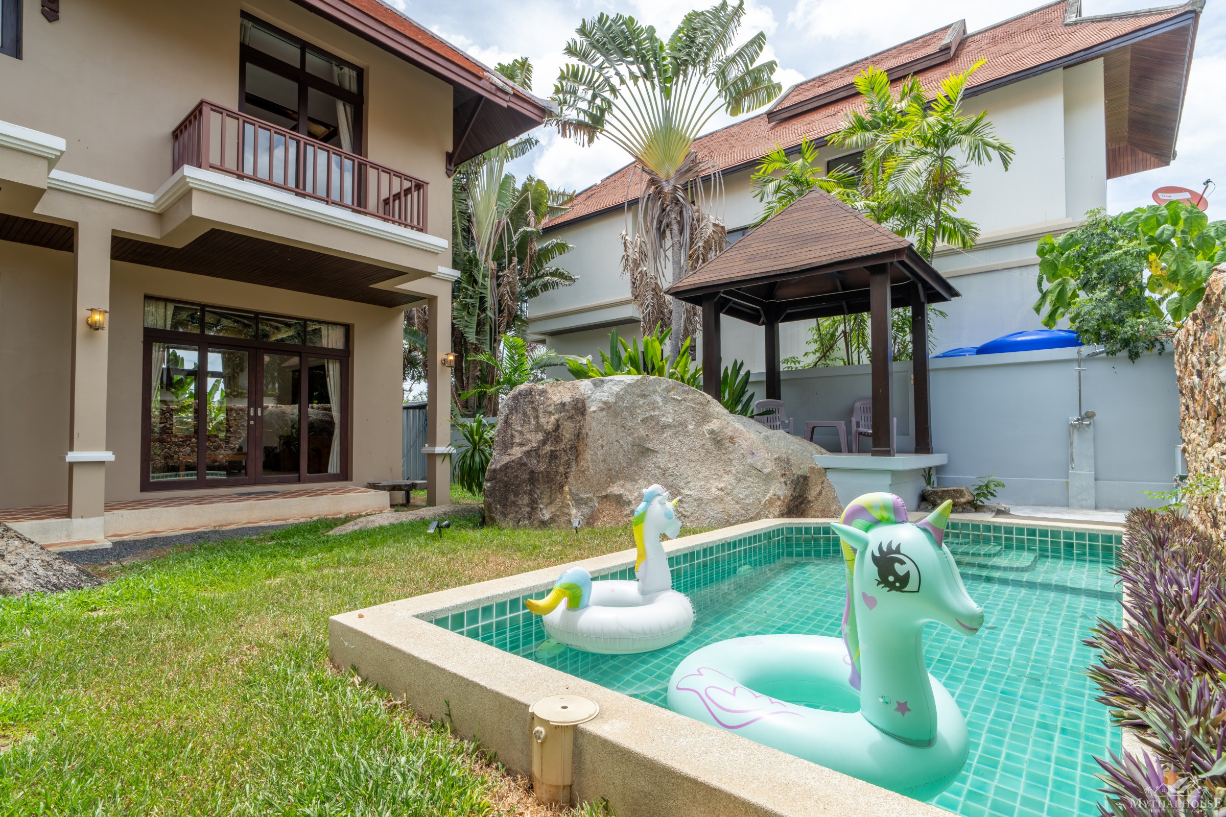 3-Bedroom Pool Villa for Sale in Chaweng Noi, Koh Samui – Tropical Garden, Sea Views & Freehold Option