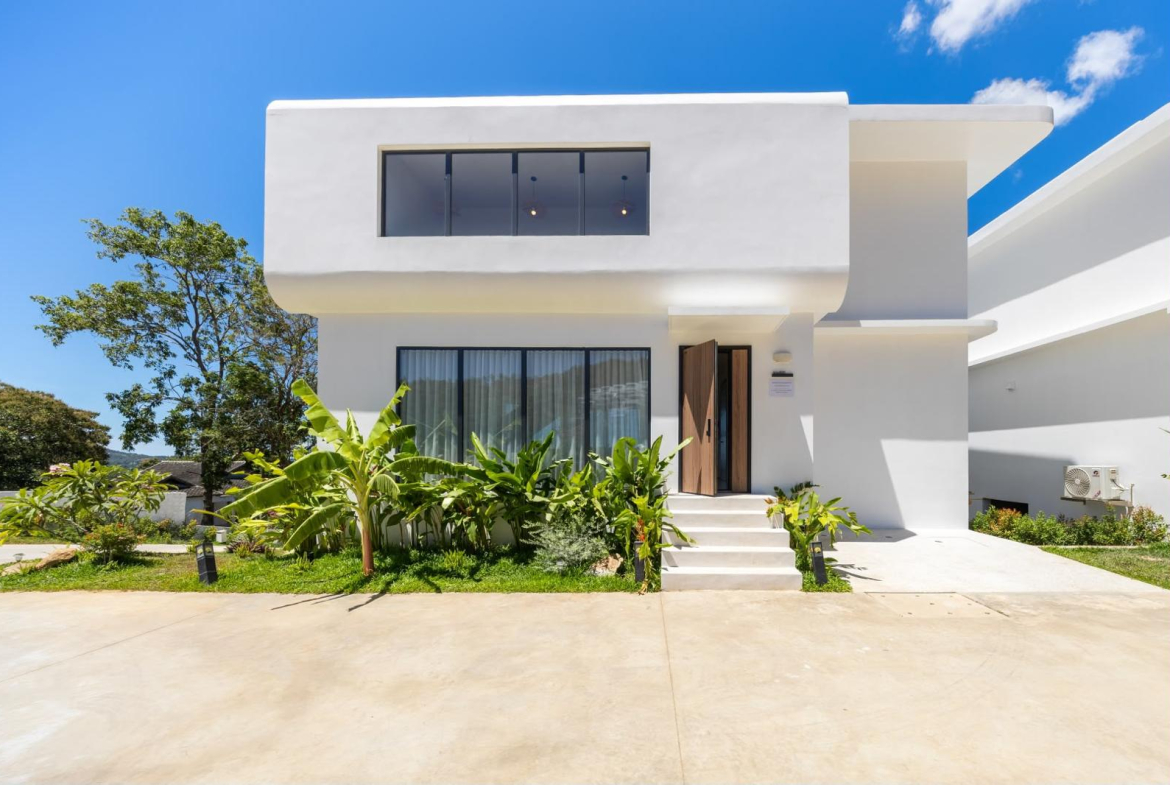 Brand-New 3-Bedroom Smart Pool Villa with Infinity Sea View