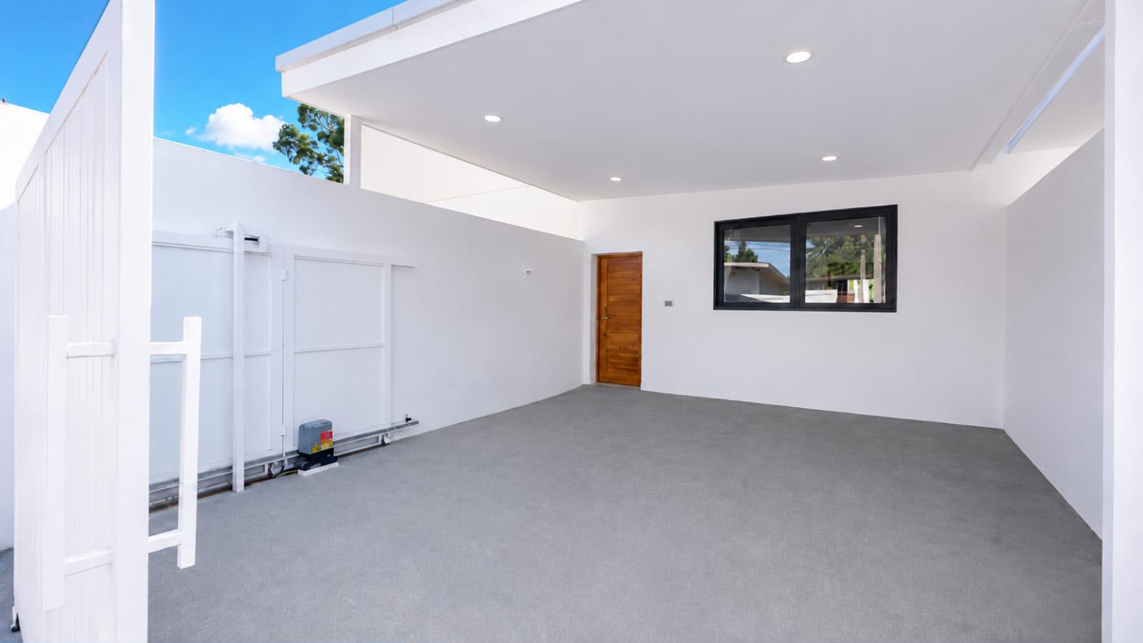 Charming Semi-Detached House for Sale in Maenam, Koh Samui