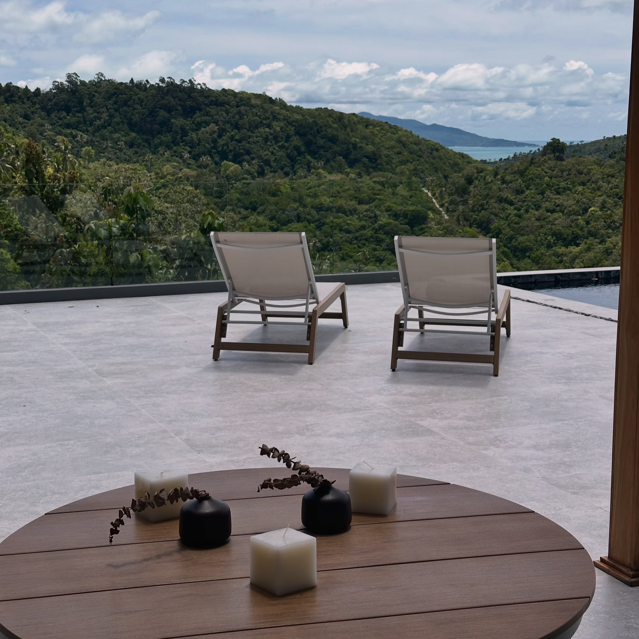 WhatsApp Image 2026-07-27 at 21.37.10 (2) Luxury Designer Villas with Panoramic Island Views