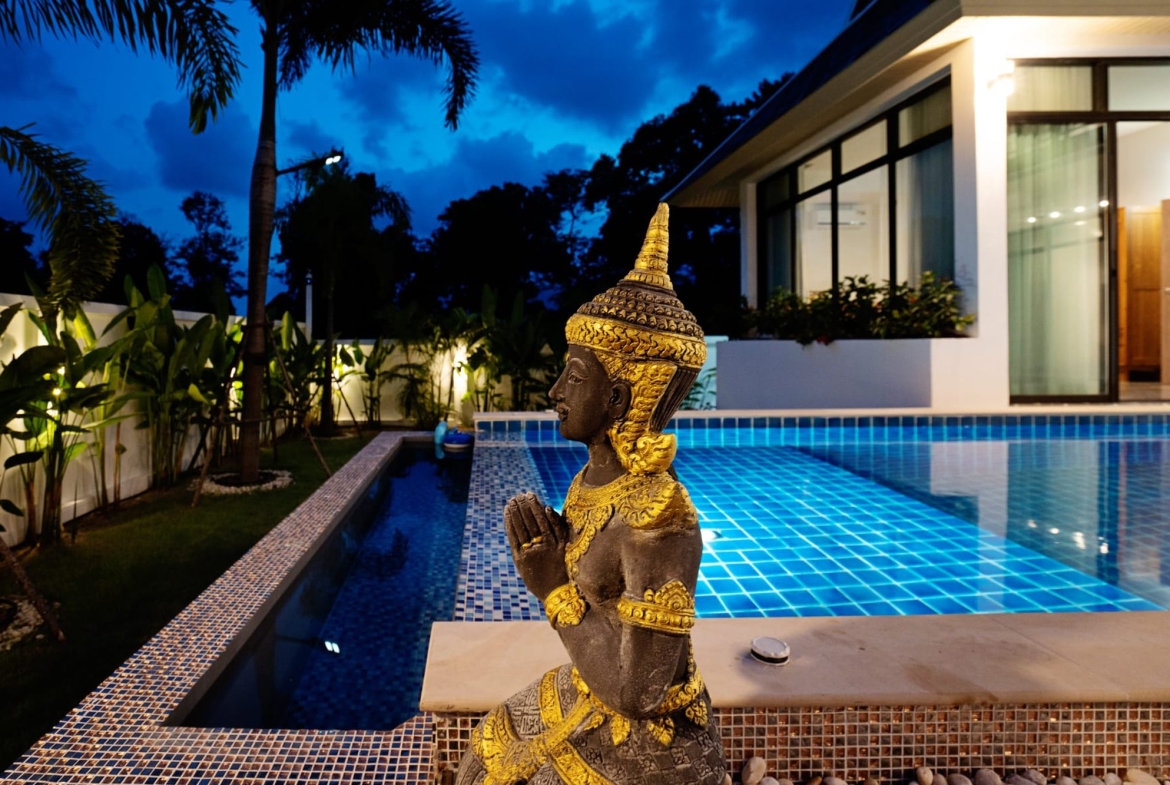 Designer 4-Bedroom Pool Villa for Sale in Bophut, Koh Samui