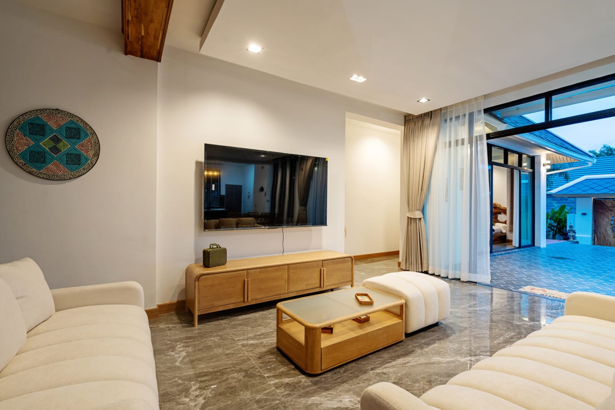 image015 Designer 4-Bedroom Pool Villa for Sale in Bophut, Koh Samui