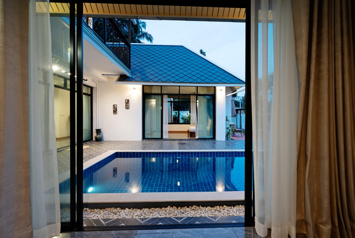 Designer 4-Bedroom Pool Villa for Sale in Bophut, Koh Samui