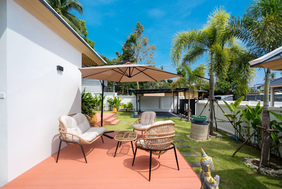 Designer 4-Bedroom Pool Villa for Sale in Bophut, Koh Samui