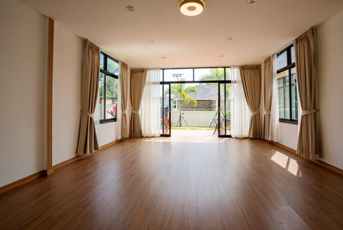 Designer 4-Bedroom Pool Villa for Sale in Bophut, Koh Samui