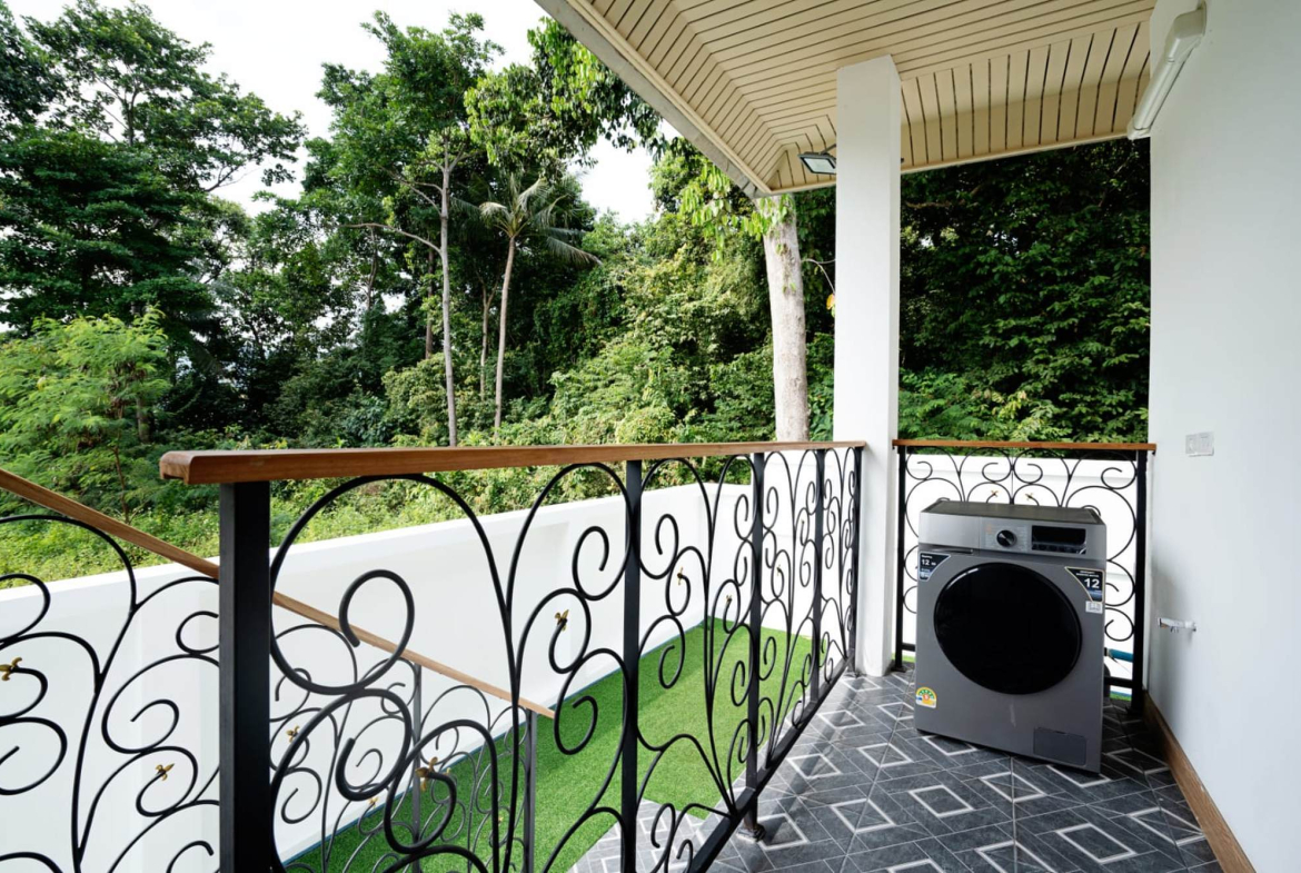 Designer 4-Bedroom Pool Villa for Sale in Bophut, Koh Samui