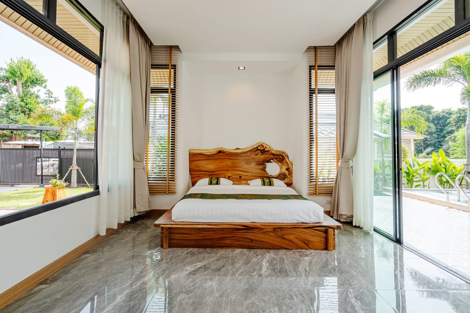 image039 Designer 4-Bedroom Pool Villa for Sale in Bophut, Koh Samui