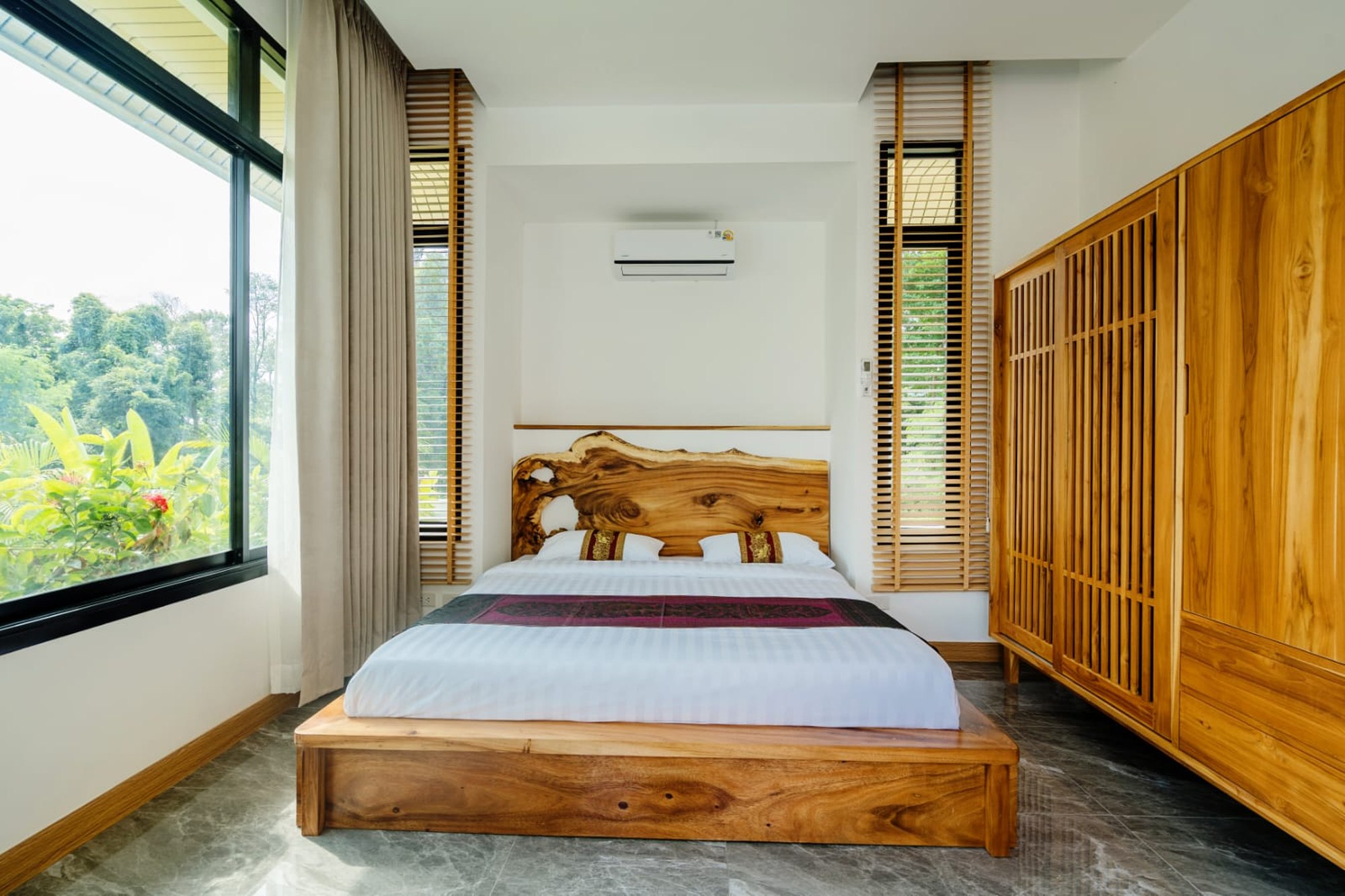 image042 Designer 4-Bedroom Pool Villa for Sale in Bophut, Koh Samui