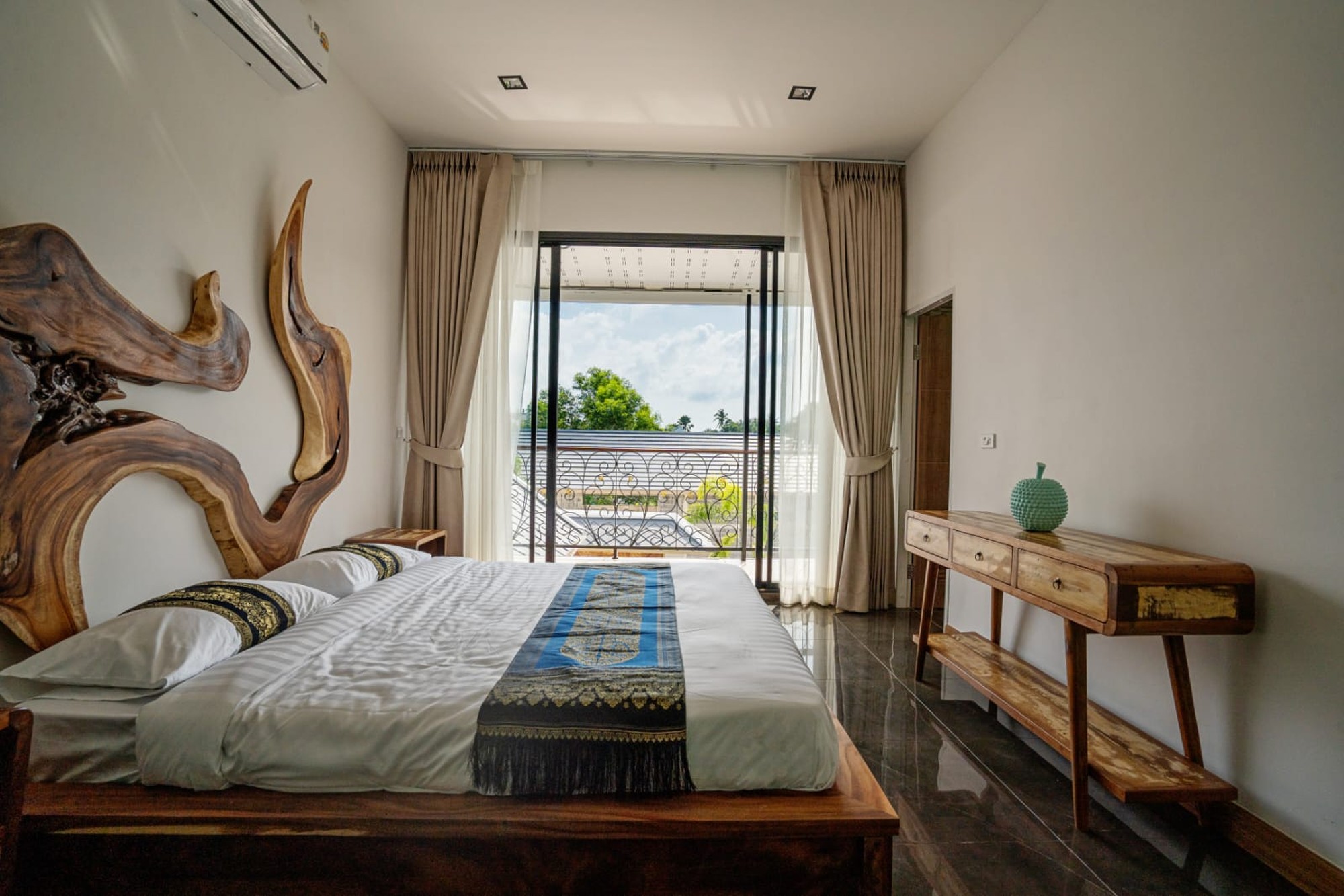 image046 Designer 4-Bedroom Pool Villa for Sale in Bophut, Koh Samui