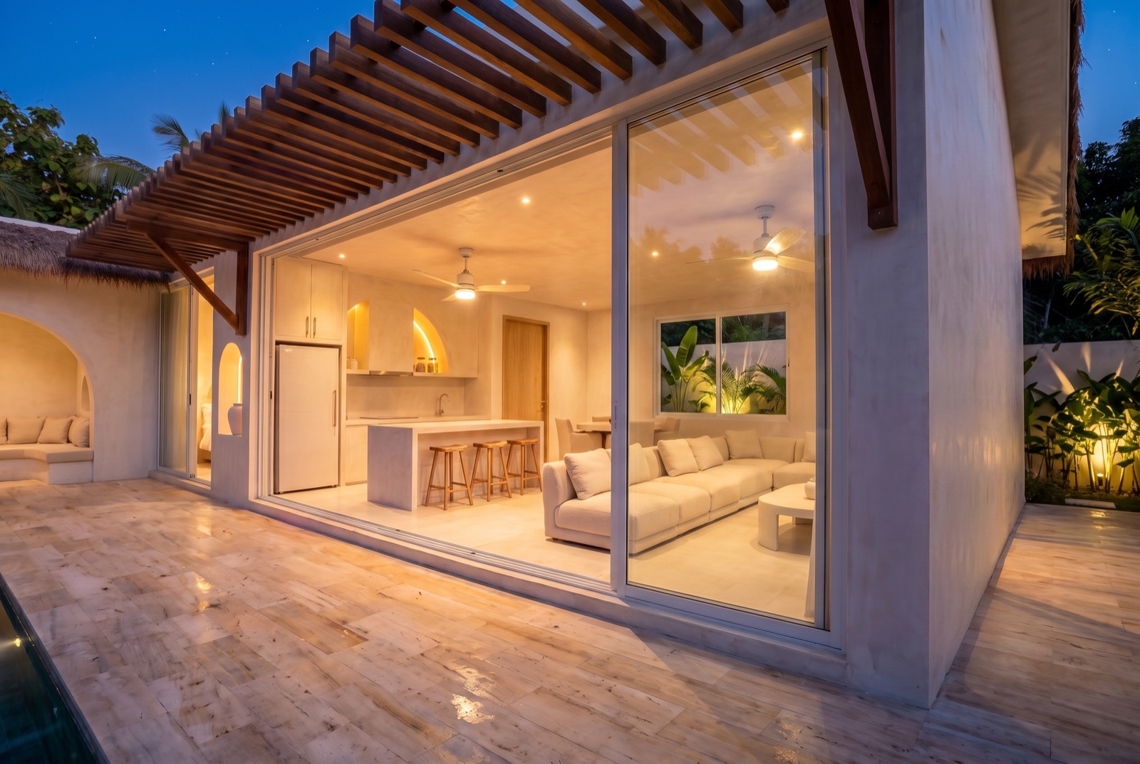 T1_night 1-Bedroom Private Pool Villa 200m from Maenam Beach | From THB 4.3M