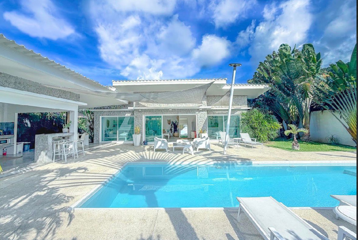 Beautiful Private Pool Villa for Sale in Maenam, Koh Samui