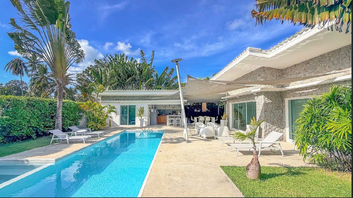 WhatsApp Image 2026-04-23 at 09.03.46 (1) Beautiful Private Pool Villa for Sale in Maenam, Koh Samui