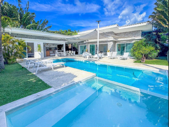Beautiful Private Pool Villa for Sale in Maenam, Koh Samui