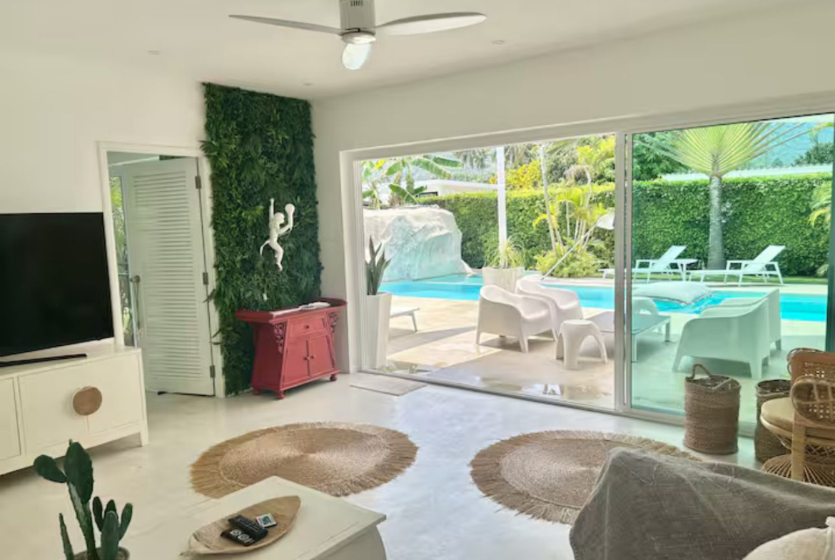 Beautiful Private Pool Villa for Sale in Maenam, Koh Samui