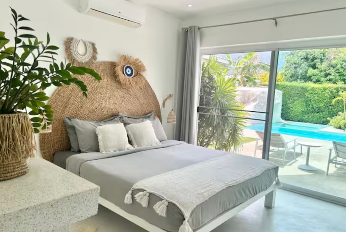 Beautiful Private Pool Villa for Sale in Maenam, Koh Samui