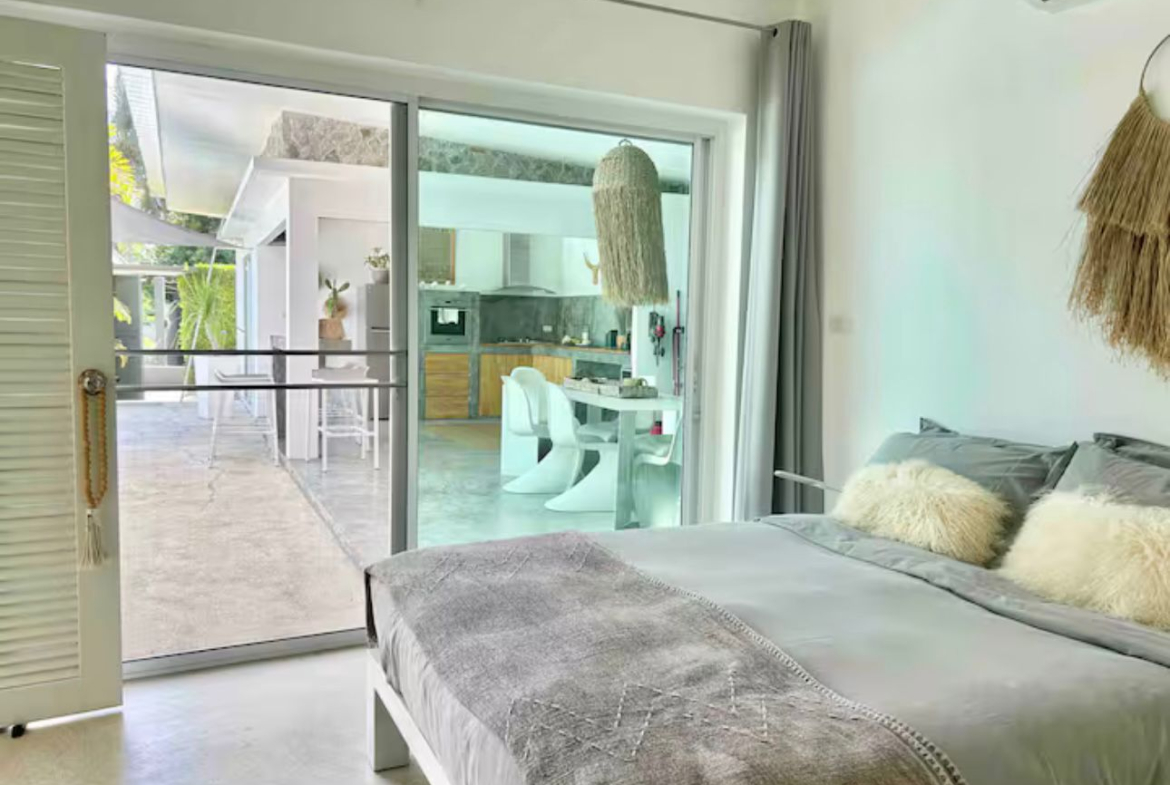 Beautiful Private Pool Villa for Sale in Maenam, Koh Samui