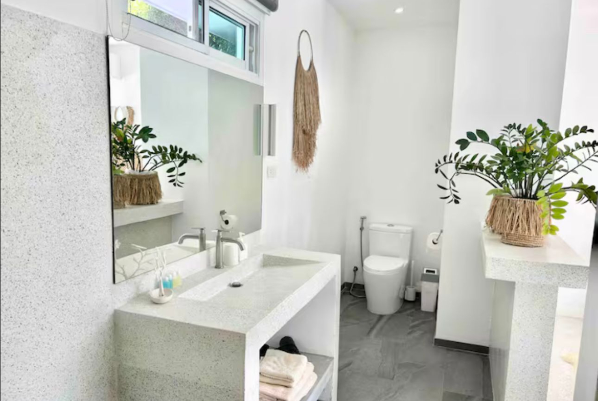 Beautiful Private Pool Villa for Sale in Maenam, Koh Samui
