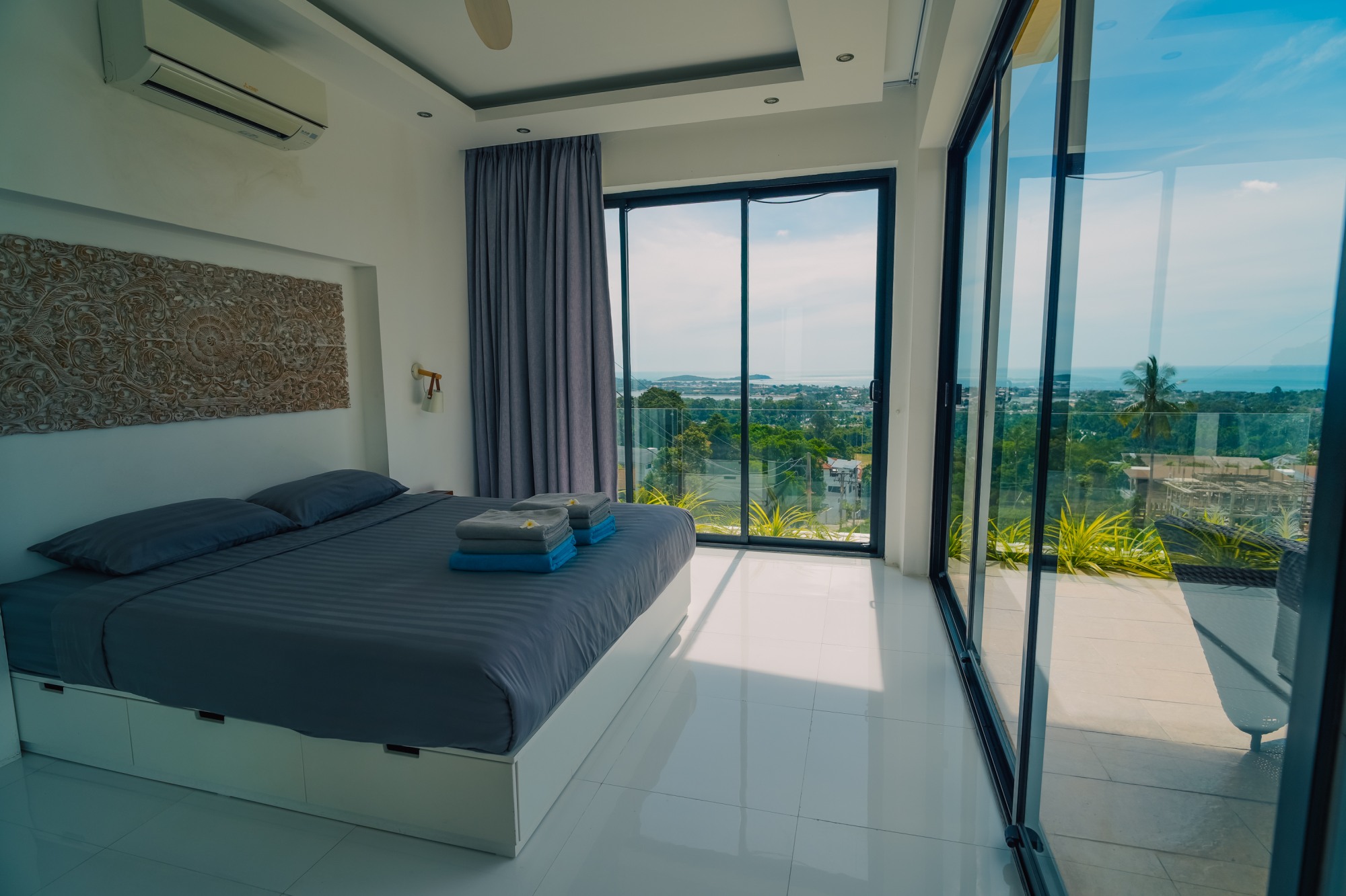 image008 4-Bedroom Sea View Villa for Sale in Chaweng Hill, Koh Samui