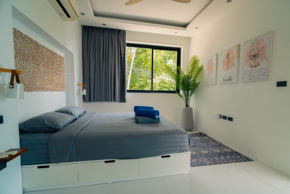 4-Bedroom Sea View Villa for Sale in Chaweng Hill, Koh Samui