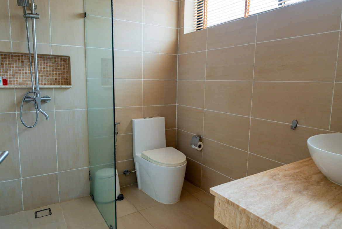 4-Bedroom Sea View Villa for Sale in Chaweng Hill, Koh Samui