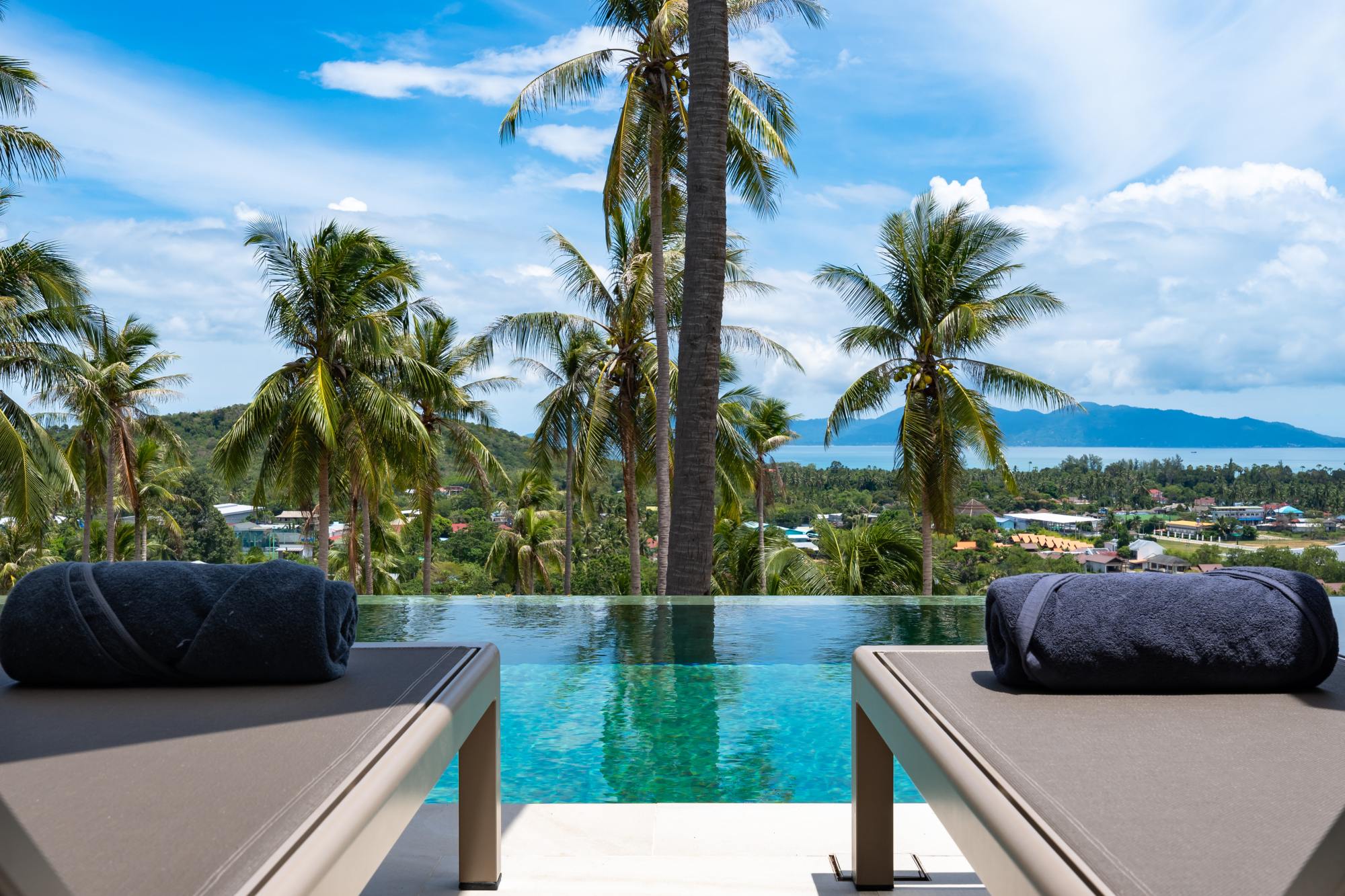 image014 Freehold Luxury Pool Villas with Stunning Sea & Garden Views