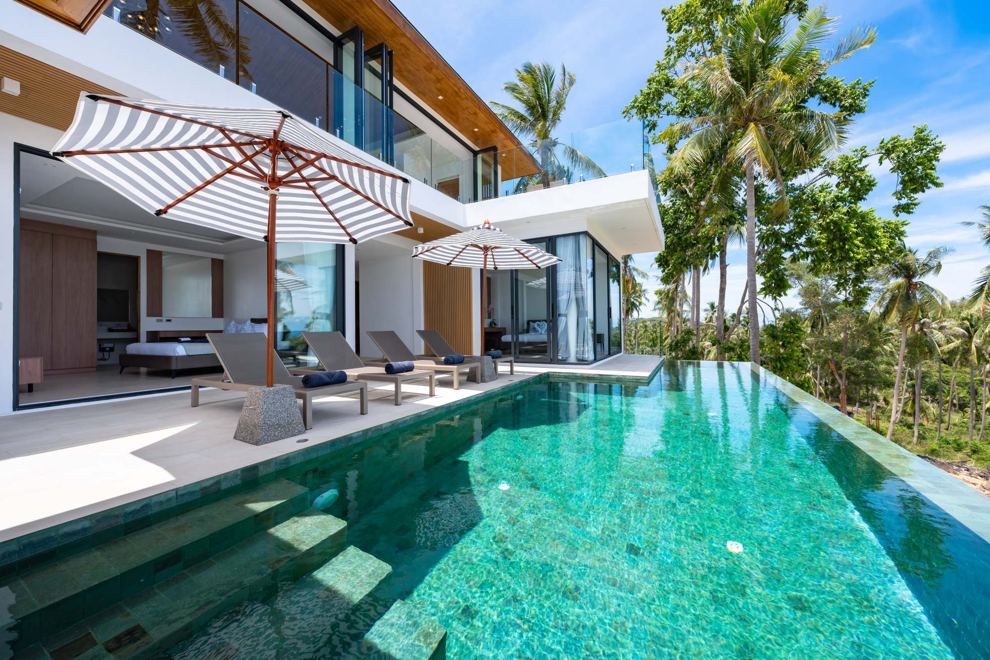 image019 Freehold Luxury Pool Villas with Stunning Sea & Garden Views