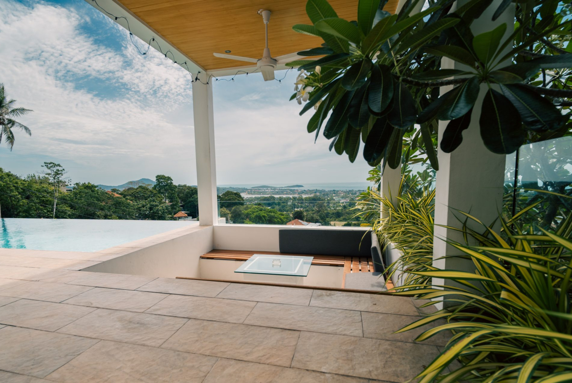 4-Bedroom Sea View Villa for Sale in Chaweng Hill, Koh Samui