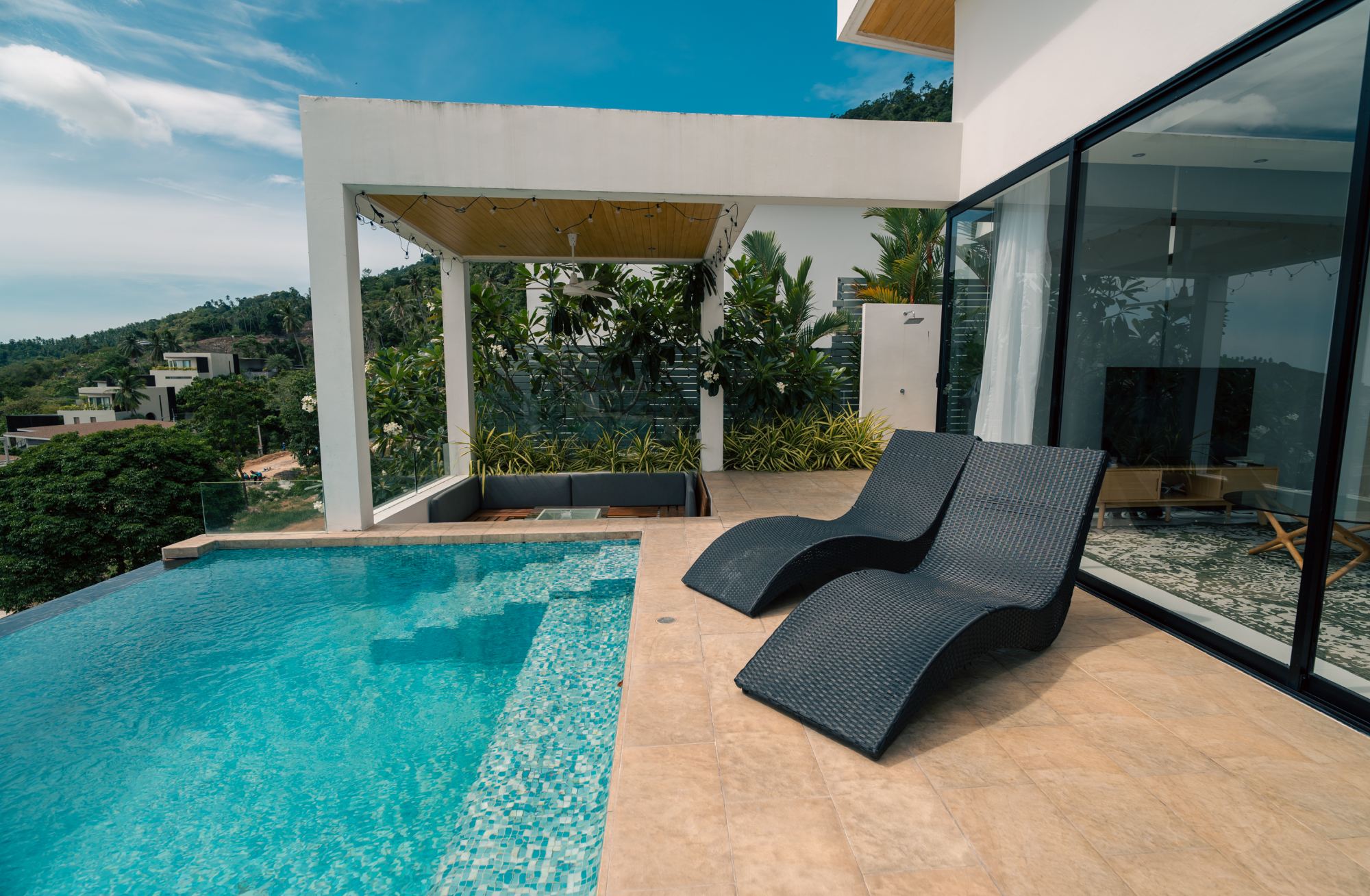 image023 4-Bedroom Sea View Villa for Sale in Chaweng Hill, Koh Samui