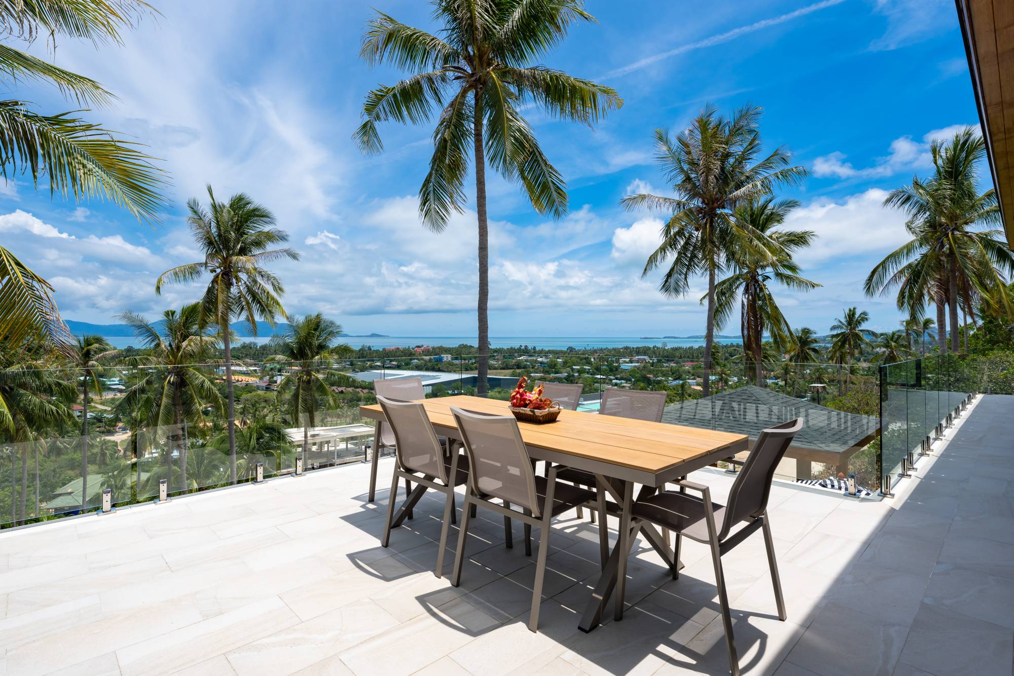 image023 Freehold Luxury Pool Villas with Stunning Sea & Garden Views