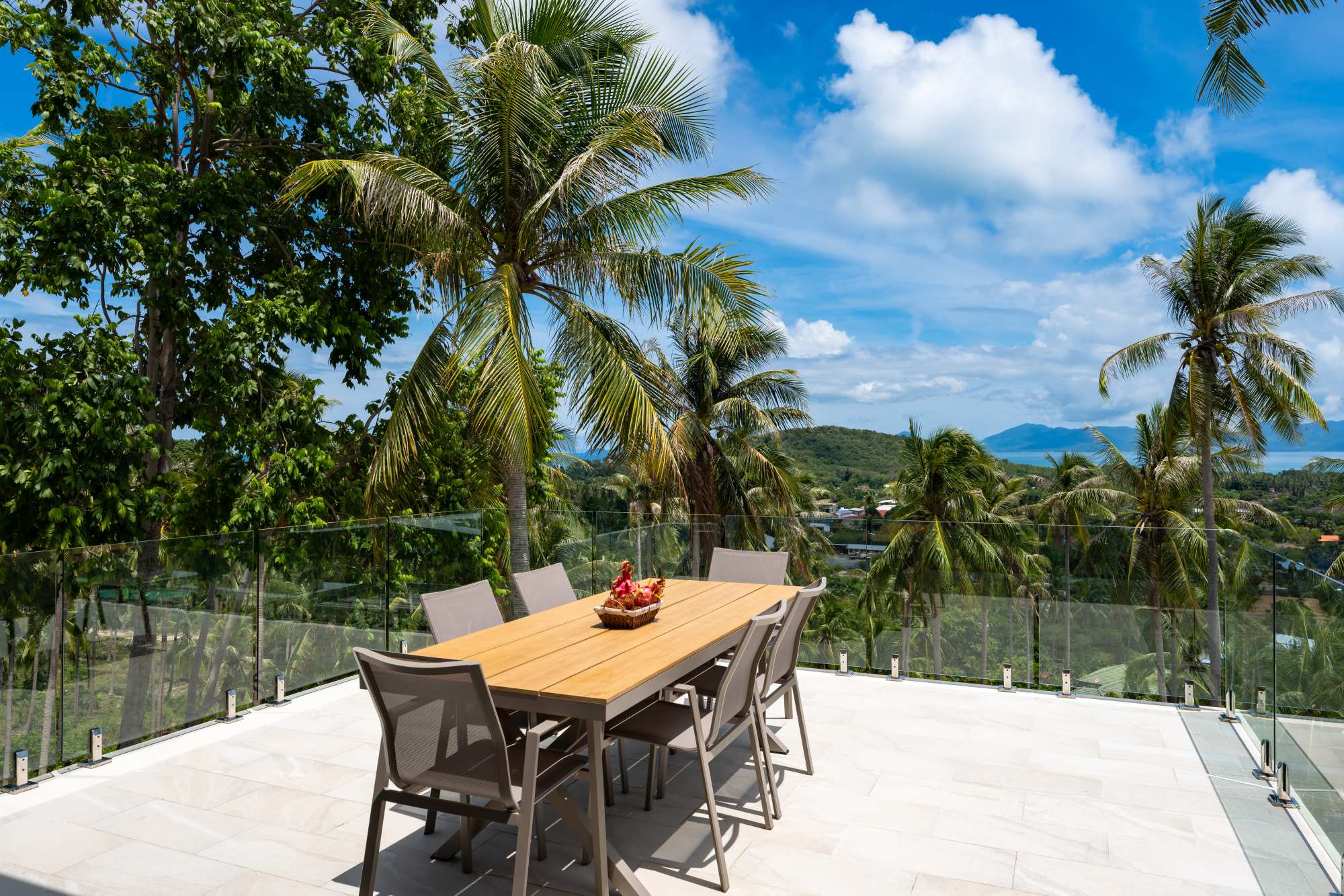 image039 Freehold Luxury Pool Villas with Stunning Sea & Garden Views