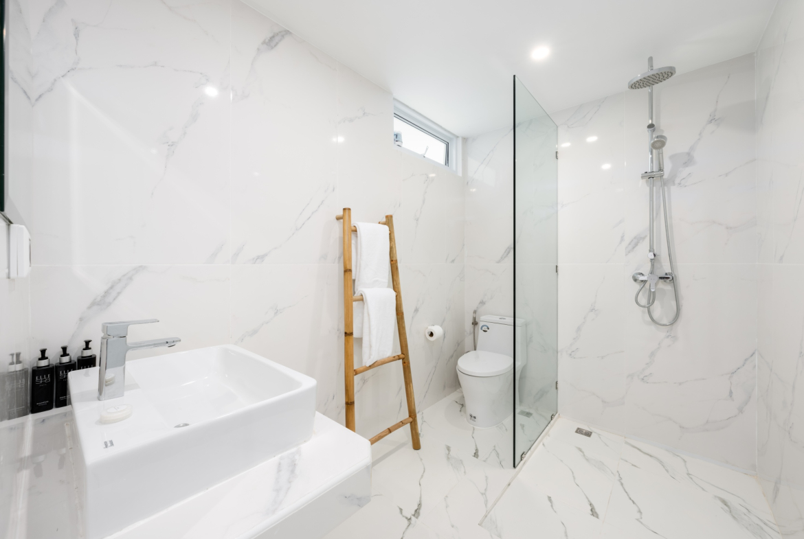 Freehold Luxury Pool Villas with Stunning Sea & Garden Views