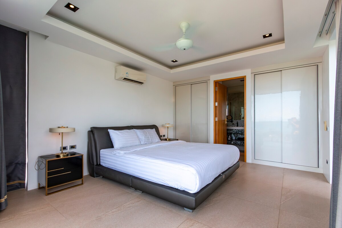 Renovated 5-Bedroom Sea-View Pool Villa for Sale or Rent in Chaweng Noi, Koh Samui