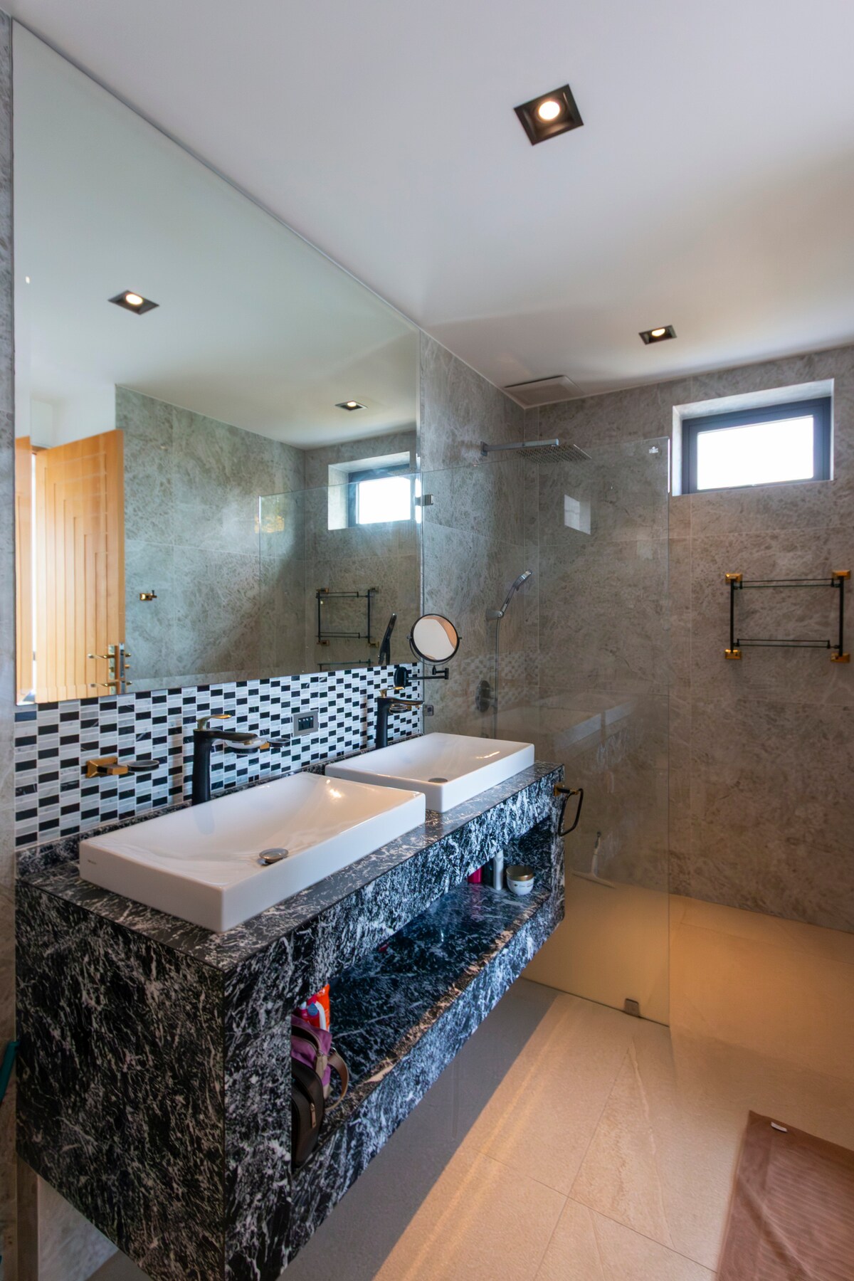 Renovated 5-Bedroom Sea-View Pool Villa for Sale or Rent in Chaweng Noi, Koh Samui