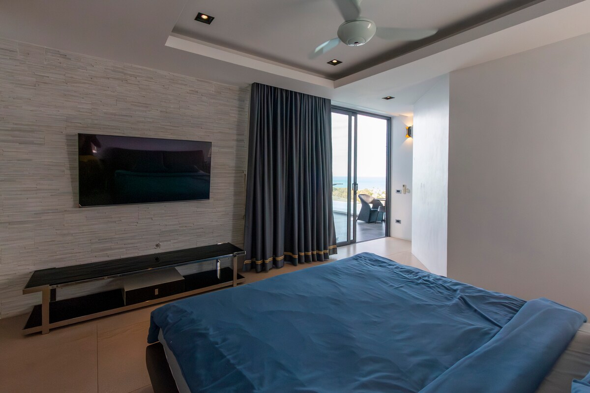 Renovated 5-Bedroom Sea-View Pool Villa for Sale or Rent in Chaweng Noi, Koh Samui