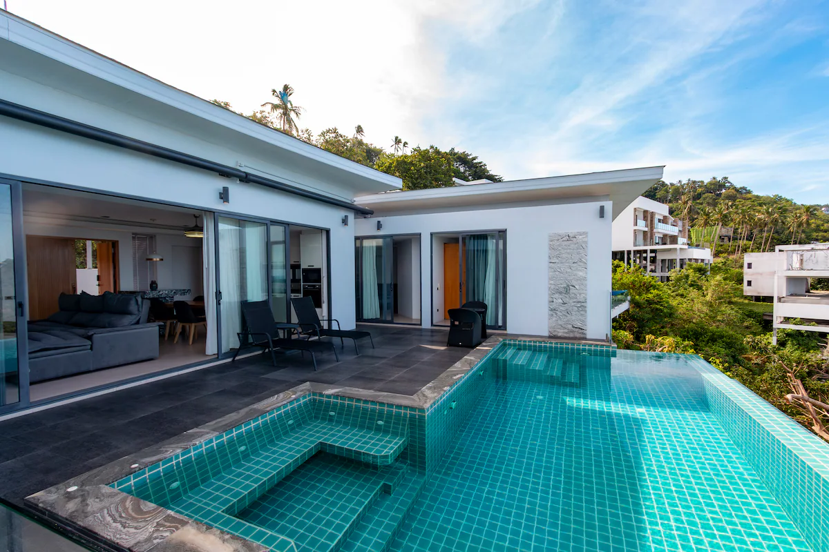 Renovated 5-Bedroom Sea-View Pool Villa for Sale or Rent in Chaweng Noi, Koh Samui