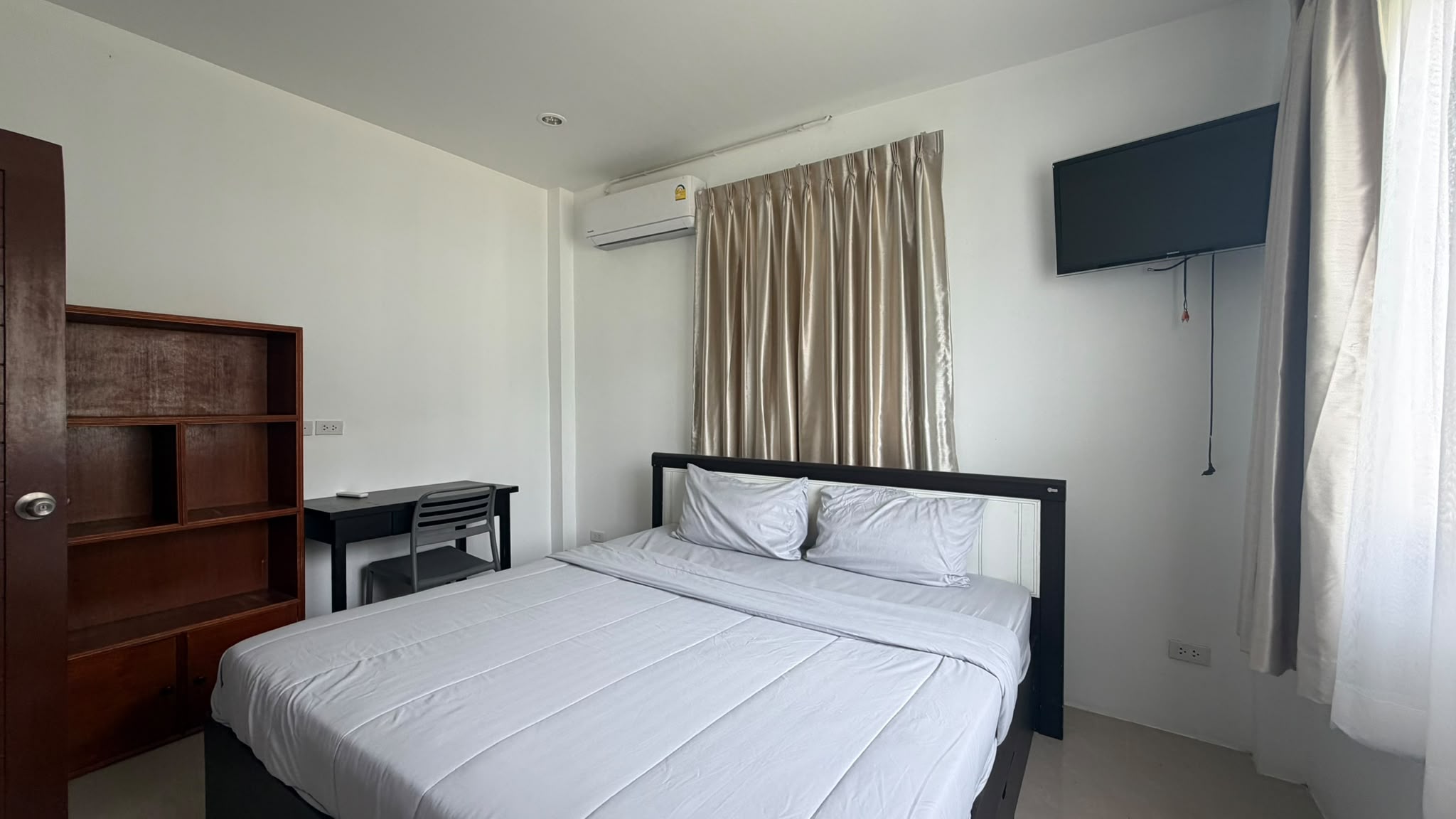 WhatsApp Image 2026-09-30 at 10.54.17 (2) 3-Bedroom House for Sale in Lamai, Koh Samui – Great Location with Mountain Views