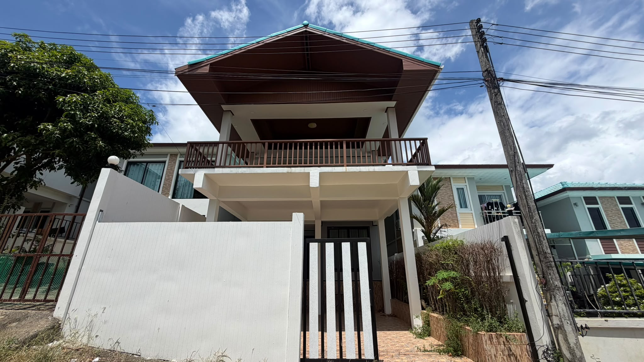 WhatsApp Image 2026-09-30 at 10.54.20 (2) 3-Bedroom House for Sale in Lamai, Koh Samui – Great Location with Mountain Views