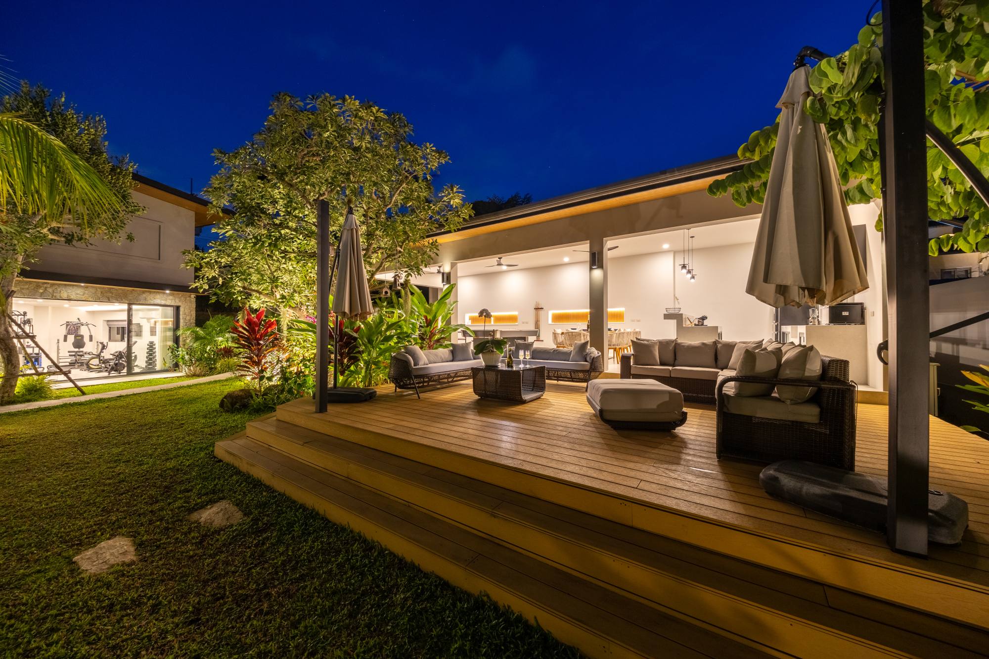 image002 Luxury 4-Bedroom Pool Villa for Sale in Koh Samui