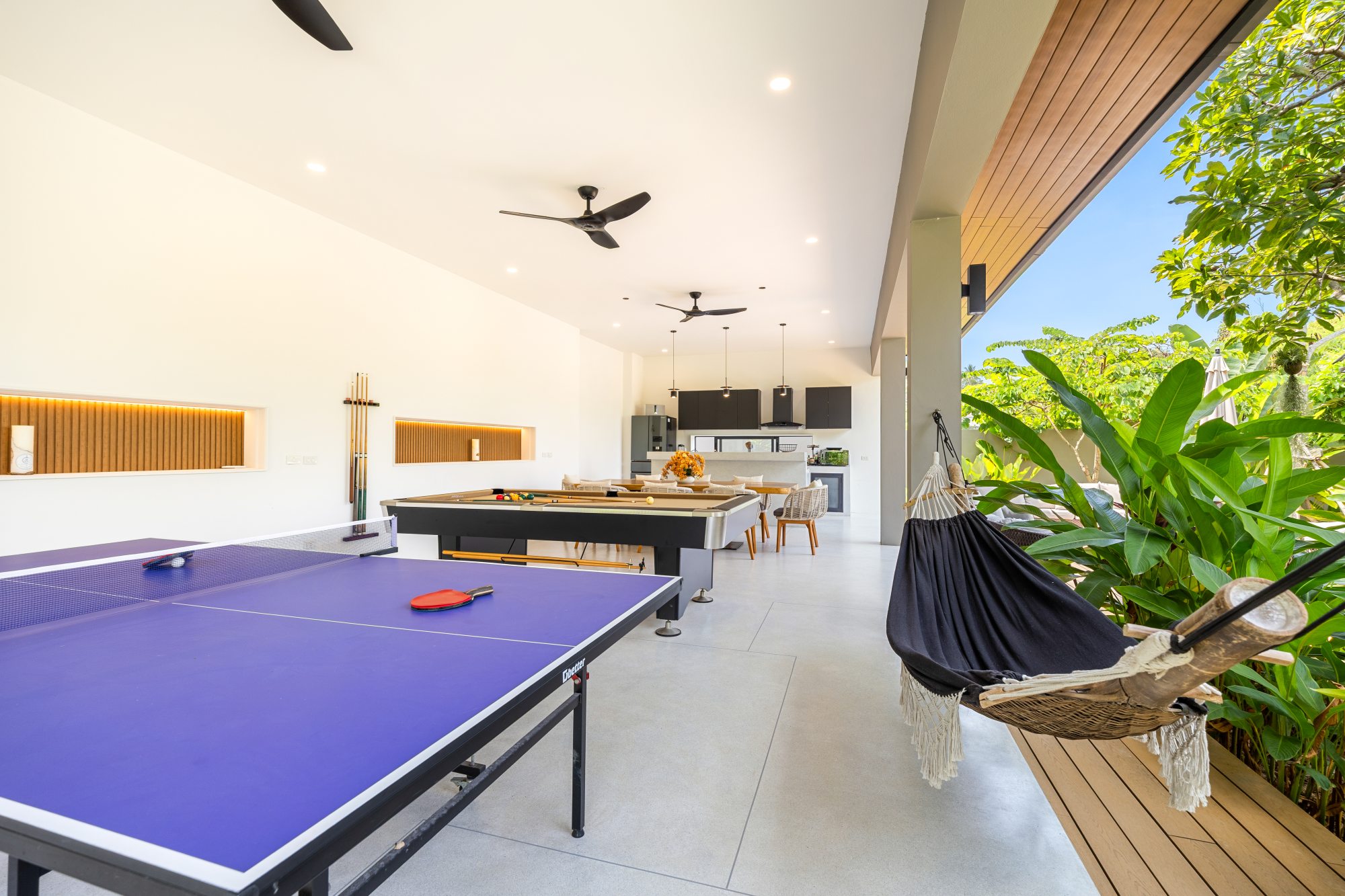image004 Luxury 4-Bedroom Pool Villa for Sale in Koh Samui