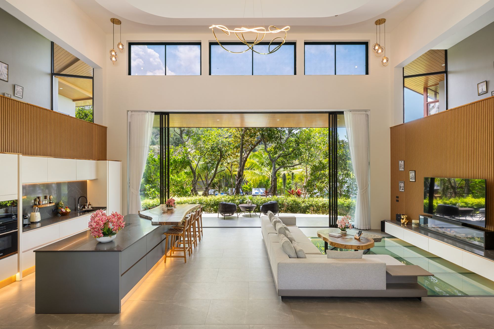 image006 Luxury 4-Bedroom Pool Villa for Sale in Koh Samui
