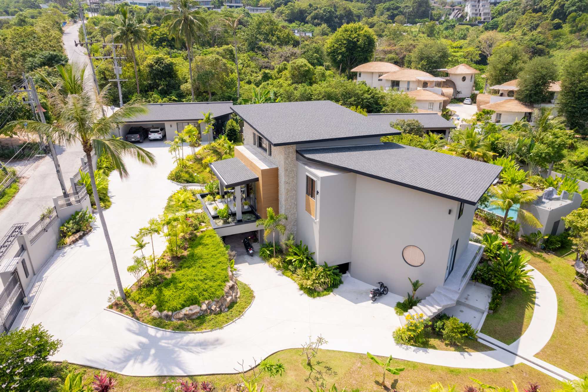 image007 Luxury 4-Bedroom Pool Villa for Sale in Koh Samui