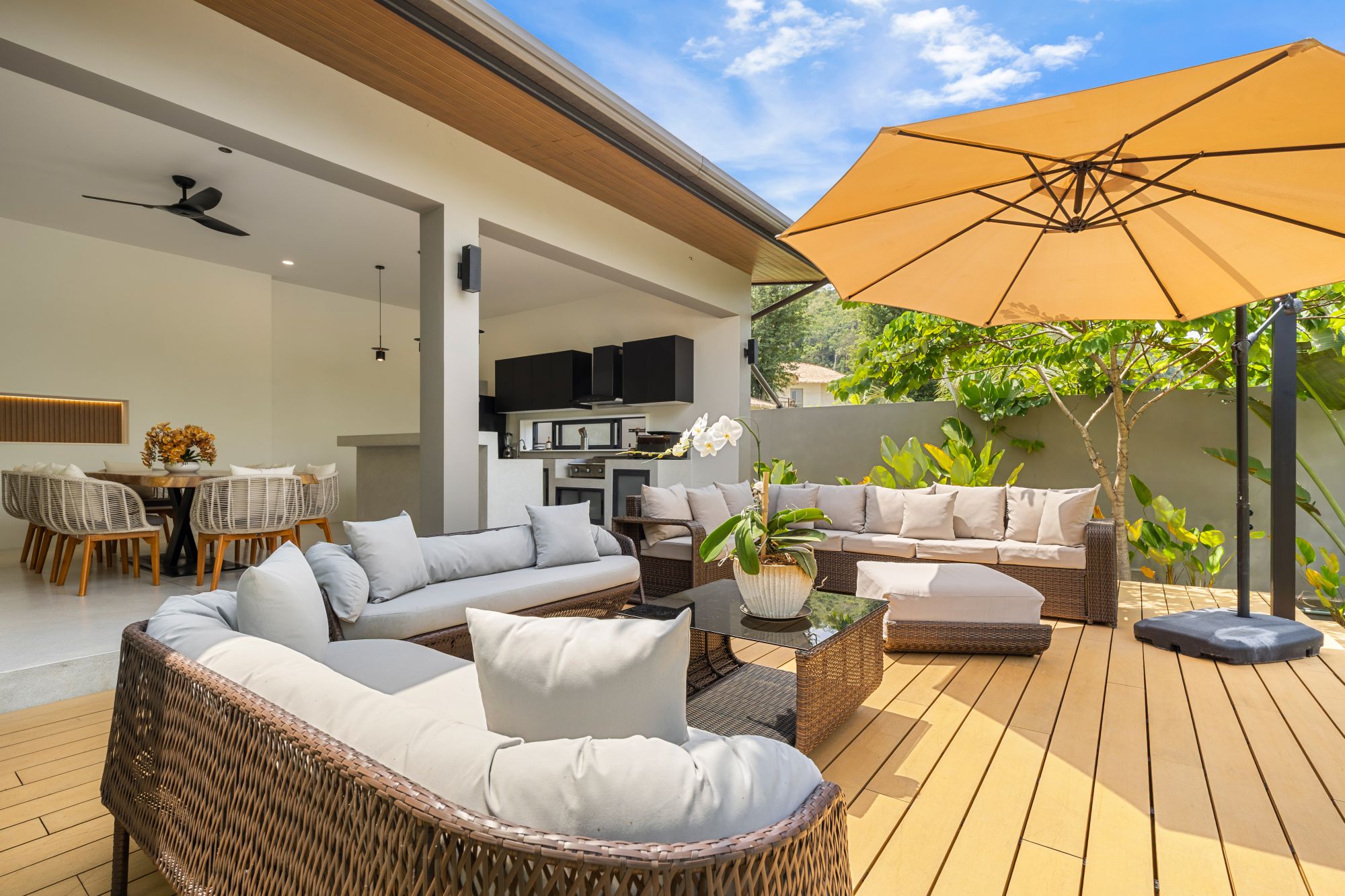 image015 Luxury 4-Bedroom Pool Villa for Sale in Koh Samui
