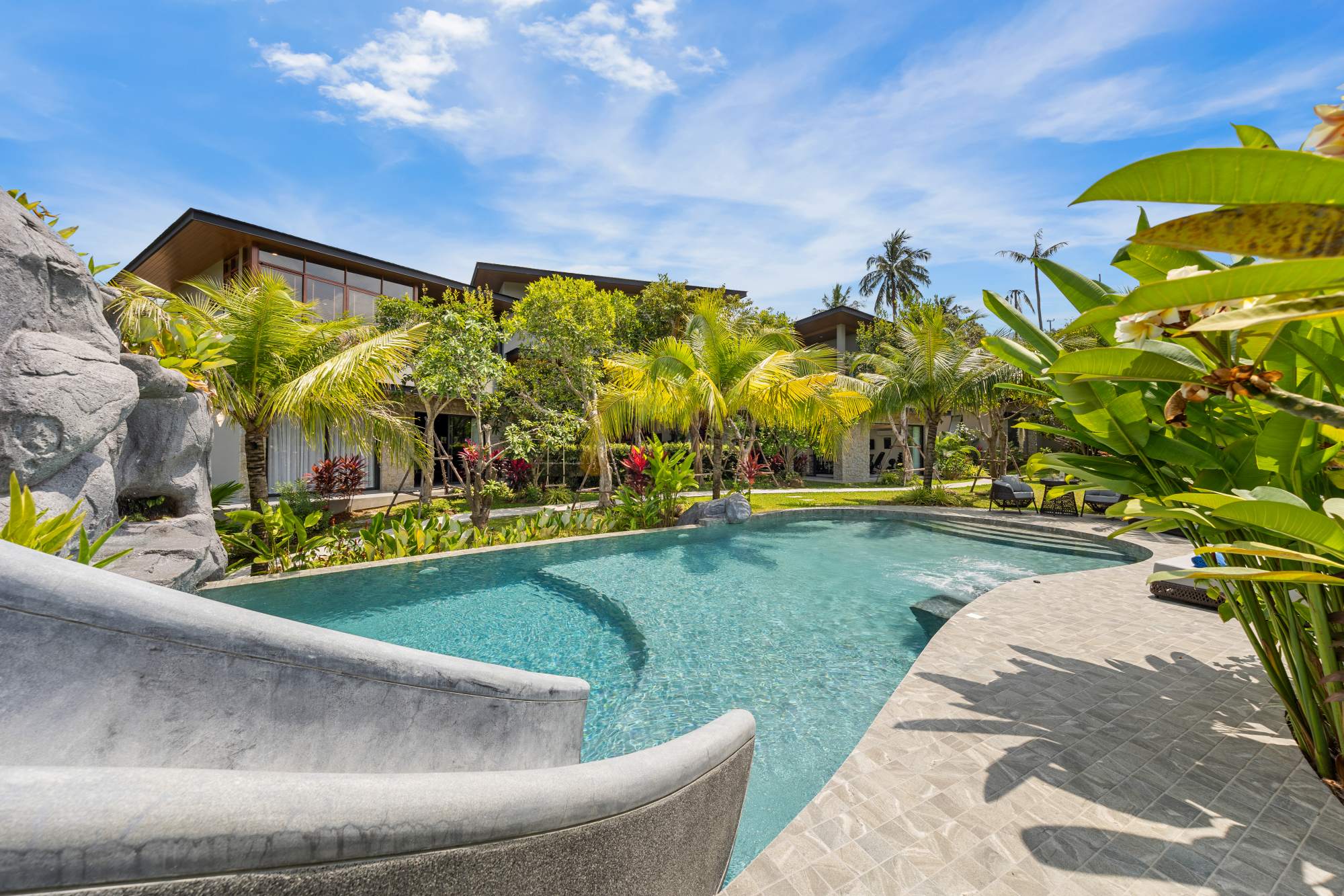 image038 Luxury 4-Bedroom Pool Villa for Sale in Koh Samui