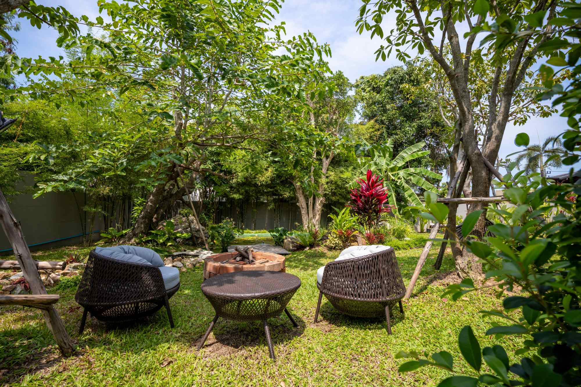 image039 Luxury 4-Bedroom Pool Villa for Sale in Koh Samui